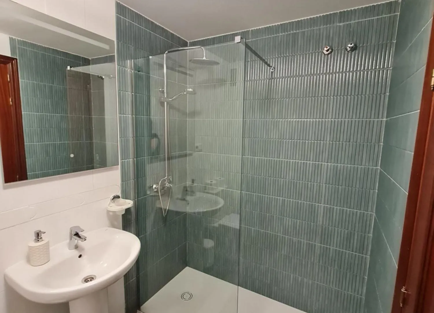 Apartamento Alaska 800 M De La Playa Parking Privado Malaga
