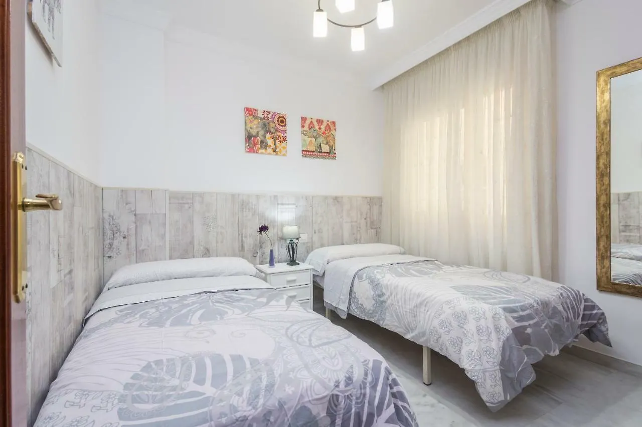 Apartamento Alaska 800 M De La Playa Parking Privado Malaga Apartment