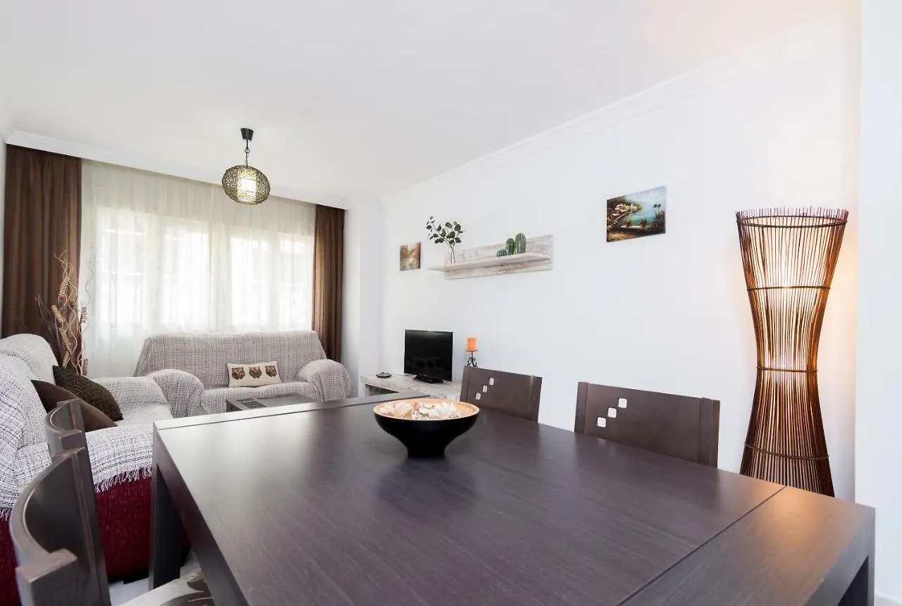 Apartamento Alaska 800 M De La Playa Parking Privado Malaga 0*,  Spain